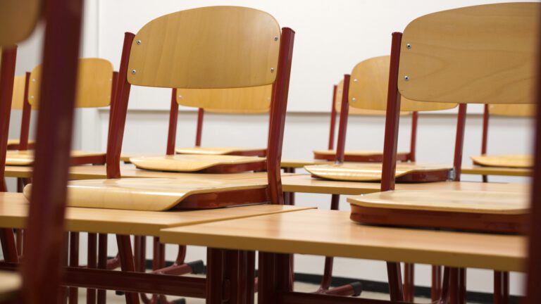 Personelle Weichenstellung für schnelleren Schulbau und bessere Bildung
